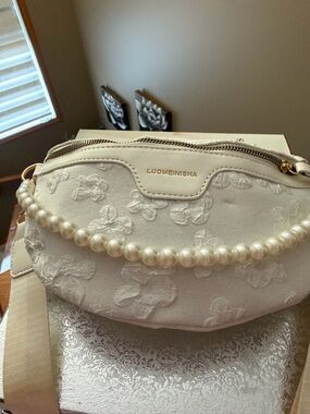 Cream Pearl-Handle Crossbody Bag